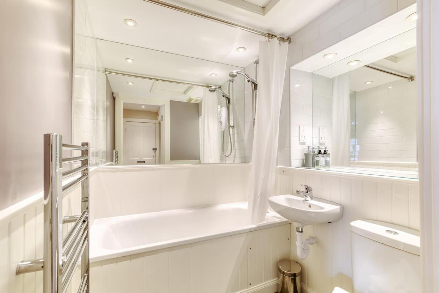 West Port - 2Br In The Heart Of The Old Town Just Off The Grassmarket Εδιμβούργο Εξωτερικό φωτογραφία