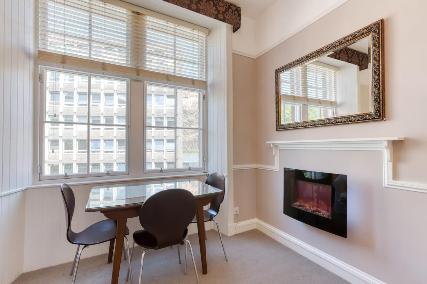 West Port - 2Br In The Heart Of The Old Town Just Off The Grassmarket Εδιμβούργο Εξωτερικό φωτογραφία