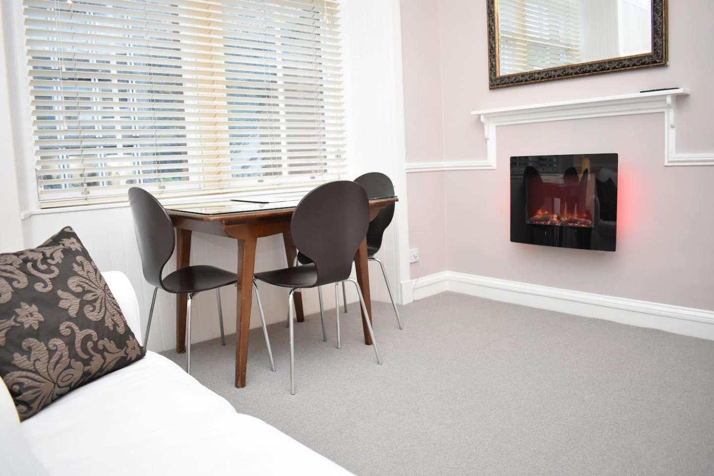 West Port - 2Br In The Heart Of The Old Town Just Off The Grassmarket Εδιμβούργο Εξωτερικό φωτογραφία