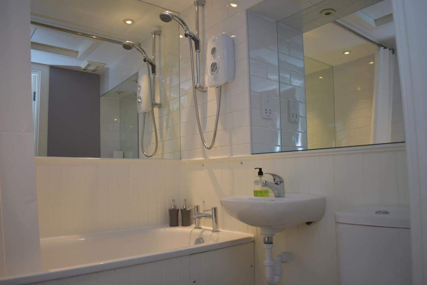 West Port - 2Br In The Heart Of The Old Town Just Off The Grassmarket Εδιμβούργο Εξωτερικό φωτογραφία