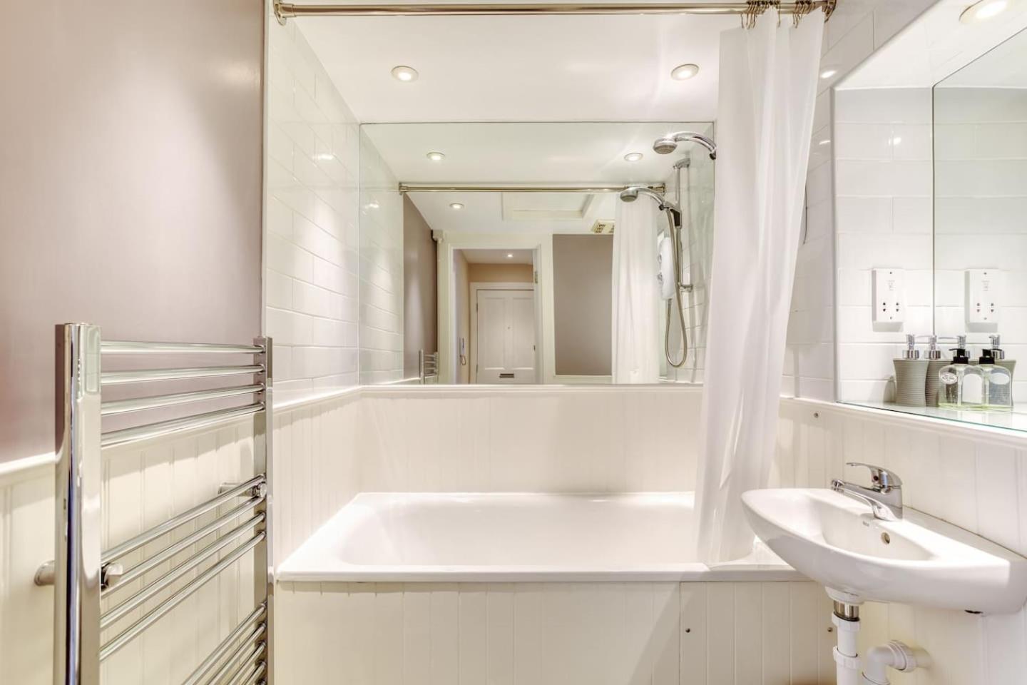 West Port - 2Br In The Heart Of The Old Town Just Off The Grassmarket Εδιμβούργο Εξωτερικό φωτογραφία